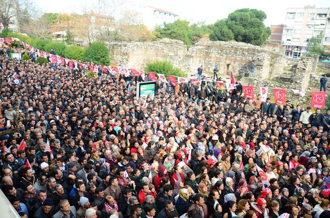 MHP LİDERi DEVLET BAHÇELİ AKHİSARLILAR İLE BULUŞTU